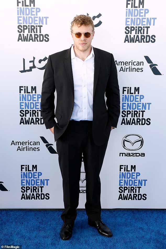 Ранее: опального кинопродюсера видели на церемонии вручения премии Film Independent Spirit Awards в 2020 году.