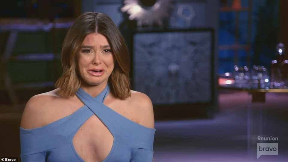 Сообщается, что представители звезды Vanderpump Rules Ракель Левисс ведут переговоры о ее возвращении в шоу, несмотря на ее проблемы с психическим здоровьем.