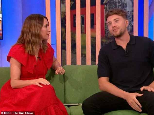 Новое лицо: Роман, 30 лет, летом получил роль ведущего на шоу BBC The One Show, где он объединяет усилия с Алексом Джонсом, что является важной вехой в его расширяющемся портфолио.