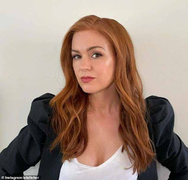 Актриса Айла Фишер (на снимке) заявила, что поражение на референдуме «Голос в парламент» стало «днем позора для Австралии».