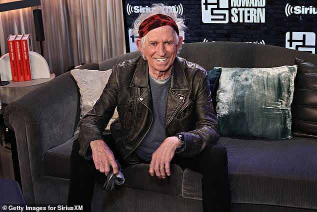 Кит Ричардс из The Rolling Stones назвал современную музыку слишком синтезированной, а цифровую запись назвал «туалетом с односторонним движением».