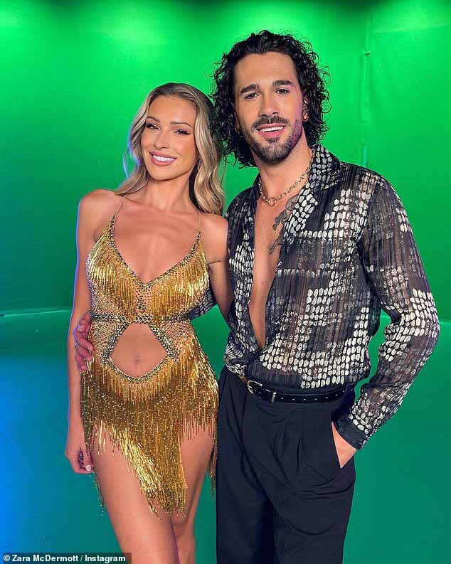 Пристегнутая: Зара МакДермотт рассказала, на что идет команда костюмеров Strictly Come Dancing, чтобы не дать ей выскочить из своих смелых нарядов на танцполе