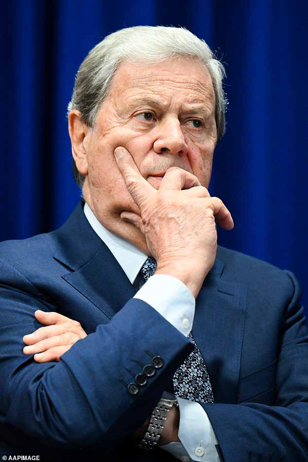 Мартин — один из самых знаковых тележурналистов Австралии, карьера которого насчитывает более 50 лет.