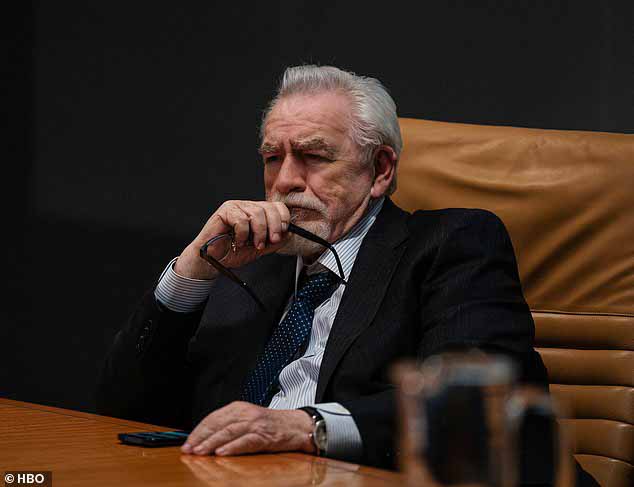 Шутка: Другой фанат написал: «Представьте, что Логану Рою на ток-шоу велели надеть эти штаны».