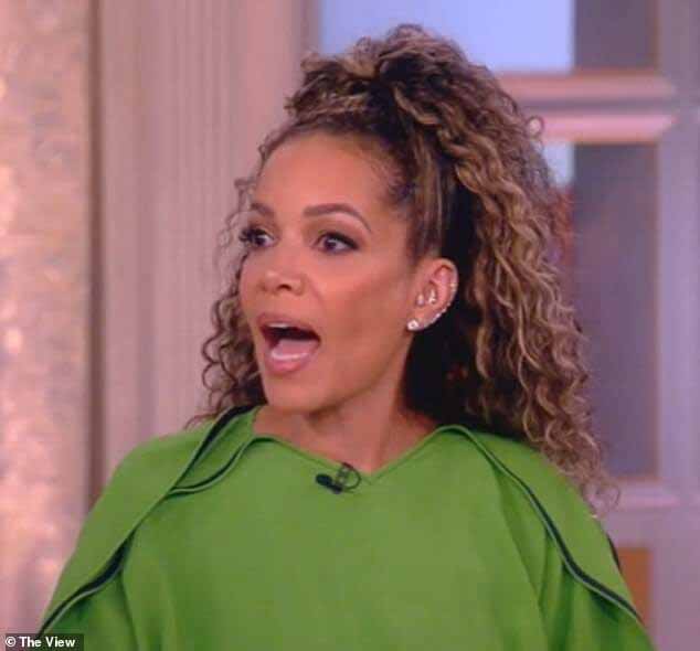 Санни Хостин из The View обвинила Джо Джонаса в чувстве «ревности и обиды» по поводу своей бывшей жены Софи Тернер.