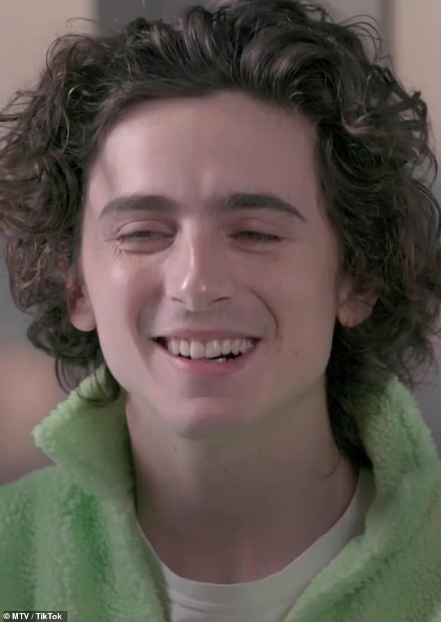 27-летний парень вспомнил об этом опыте во время нового интервью MTV, где его спросили о его любимом концерте 2023 года.