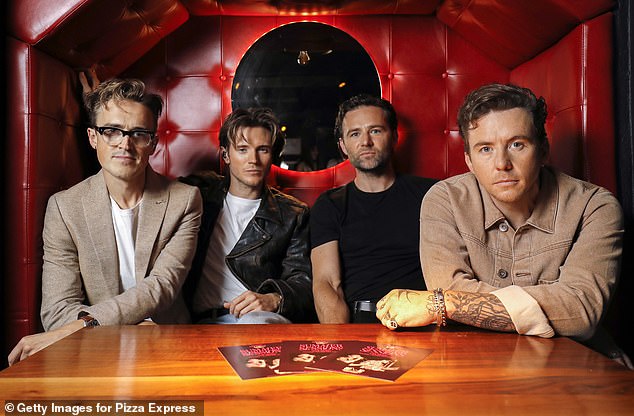 Говоря о том, что его коллеги по группе McFly Том Флетчер, Дуги Пойнтер и Гарри Джадд (на фото LR) подумают о его выступлении, Дэнни сказал: «Они сразу меня догадаются».