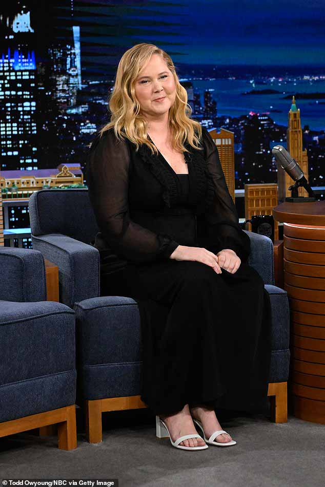 Актриса-комик была запечатлена на съемках The Tonight Show 13 февраля.