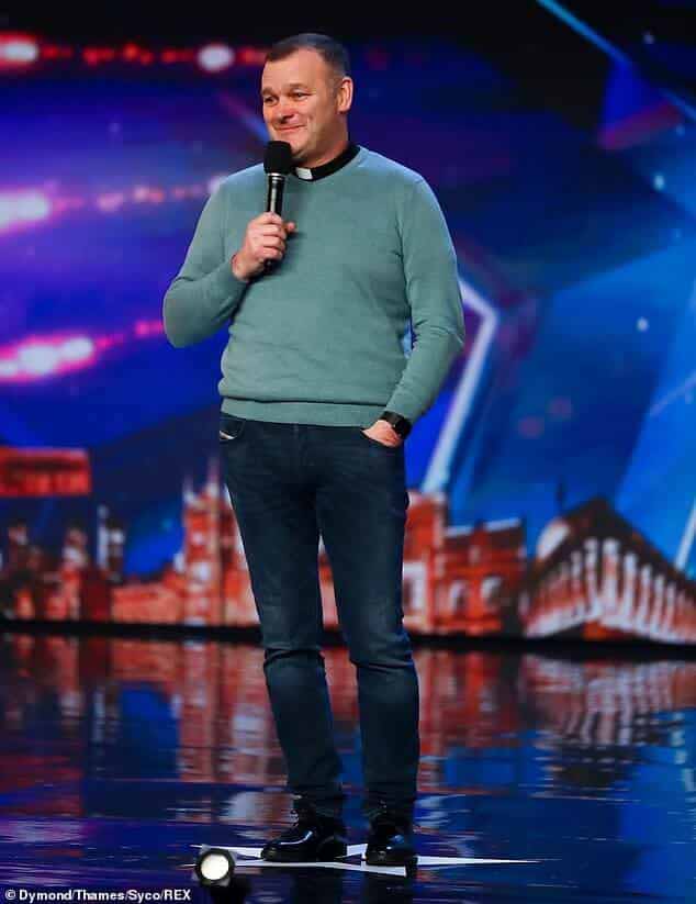 Звезде Britain's Got Talent Аллану Финнегану осталось жить 12 месяцев после того, как у него диагностировали редкую форму рака (на фото в Britain's Got Talent в 2020 году).