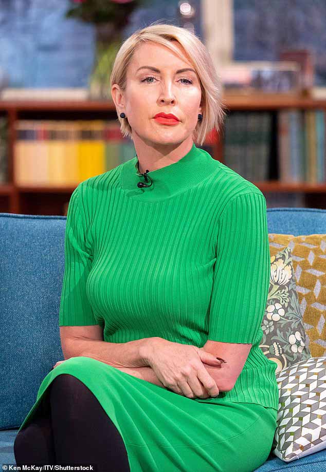 Бывшая жена сэра Пола Маккартни Хизер Миллс, 56 лет, рассказала, что была вынуждена «жить на жидкой пище в течение трех лет» после заражения болезнью Лайма (на фото в августе 2023 года).