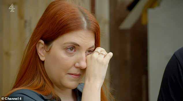 Однако ряд дорогостоящих ошибок оставил пару опустошенной и оказавшейся на грани того, что ей пришлось повторно заложить свой дом и занять деньги у семьи, чтобы завершить ремонт.