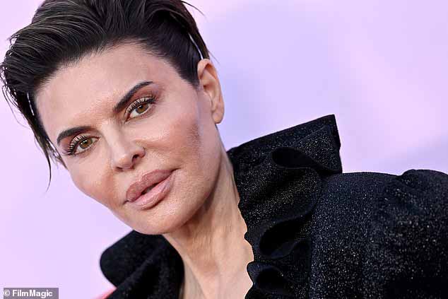 Лиза на церемонии вручения наград Fashion Trust US Awards в Беверли-Хиллз 9 апреля.