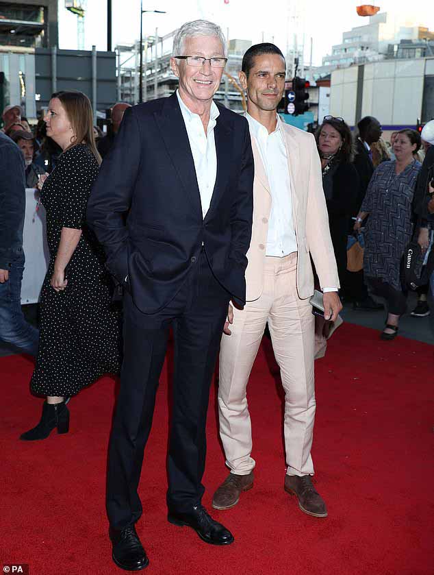 Вдовец Пола О'Грэйди Андре Портасио рассказал во вторник в программе «Свободные женщины», что королева Камилла обратилась к нему после смерти Пола.