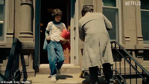 Жизнь Винсента переворачивается с ног на голову, когда его девятилетний сын Эдгар пропадает по дороге в школу.