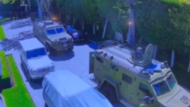Хилтон предположил, что расовая принадлежность Дидди сыграла роль в действиях федерального агента во время рейдов