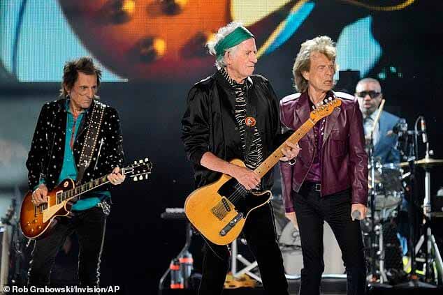 The Rolling Stones доказали, что они не постарели ни на день, выйдя на сцену в Чикаго во время американского этапа своего тура Hackney Diamonds Tour.