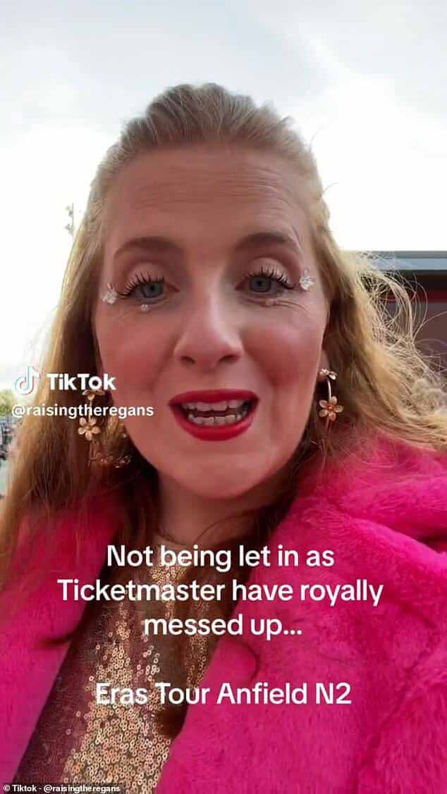 Посетитель был возмущен отказом, который, по-видимому, был вызван сбоем Ticketmaster, когда компания, похоже, перепродала билеты, а также увидела мировую суперзвезду (на фото).
