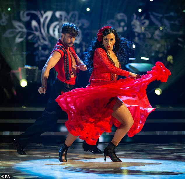 Ранвир Сингх и Джованни во время генеральной репетиции шоу Strictly Come Dancing 2020
