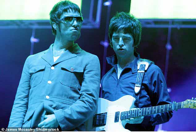 Лиам Галлахер, похоже, подтвердил, что Oasis отправятся в турне по Америке в знак воссоединения в понедельник.