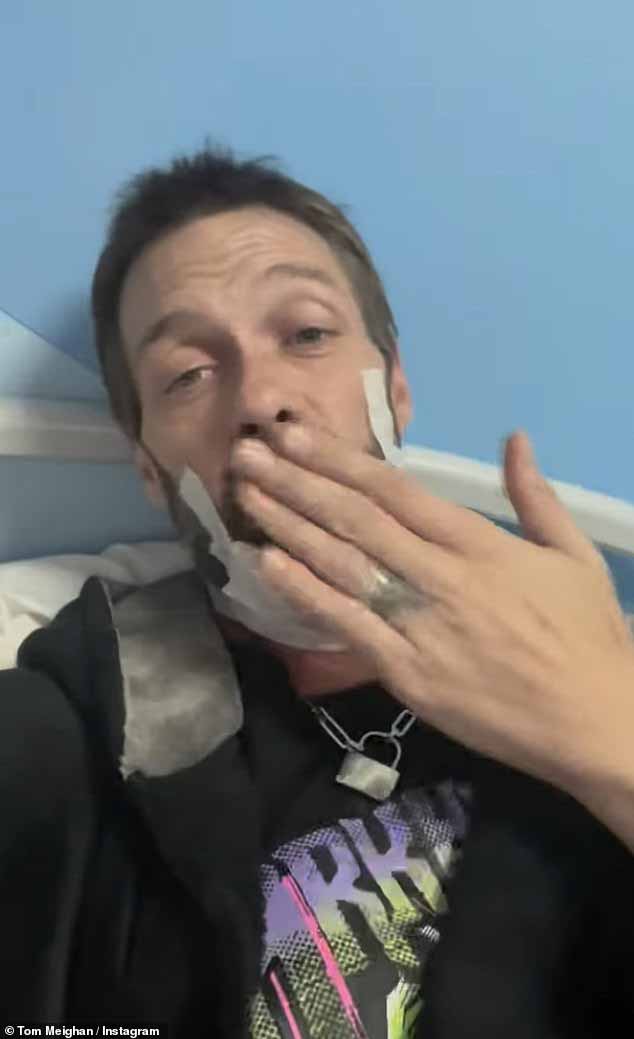 Бывший фронтмен Kasabian Том Мейган был вынужден отменить ряд концертов после того, как начал «харкать кровью» и ему пришлось перенести операцию.