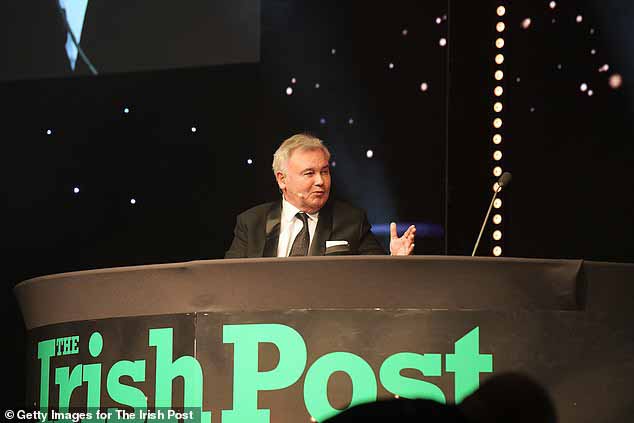 Они впервые появились как пара на церемонии The Irish Post Awards, но, как сообщает The Mirror, бывший ведущий GMB попросил фотографов не фотографировать их вместе на вечеринке.