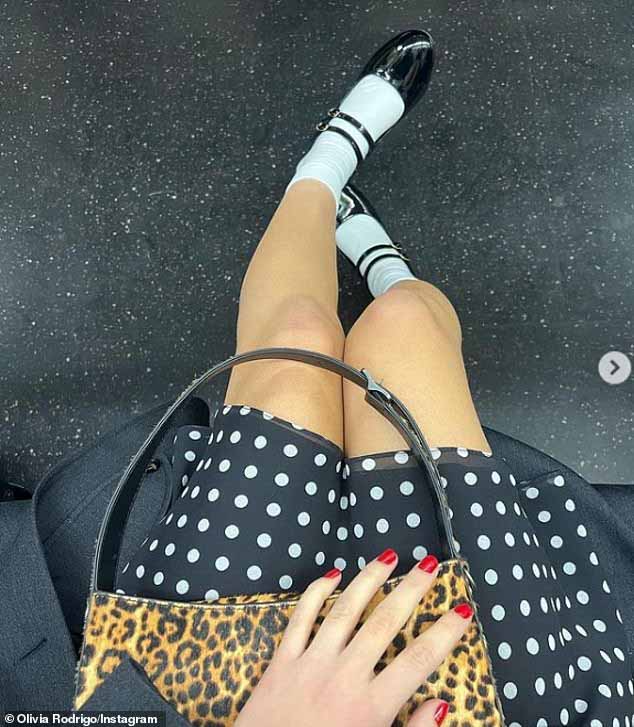 В августе Оливия завершила североамериканский этап тура и отметила это событие в социальных сетях.