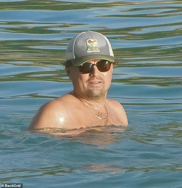 Актер был типично красив, когда расслаблялся
