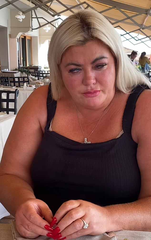 Джемма Коллинз рассказала, что ей пришлось вызвать скорую помощь для своего жениха Рами Хаваша в пятницу вечером, когда она поблагодарила врачей скорой помощи за помощь.
