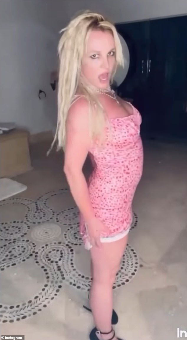 Источники сообщили Us Weekly, что близкие друзья Бритни 