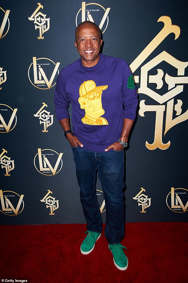 56-летний руководитель R&B и хип-хоп индустрии Кевин Лайлз был обвинен в сексуальном насилии и изнасиловании в новом судебном иске. Он был президентом Def Jam и исполнительным вице-президентом The Island Def Jam Music Group в конце 1990-х и начале 2000-х годов; на фото в 2019 году в Лос-Анджелесе