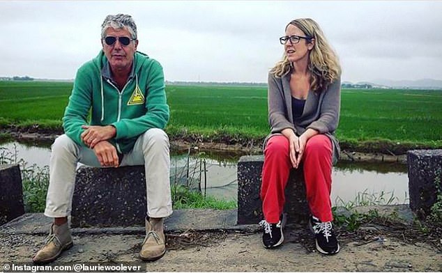 Его бывшая ассистентка Лори Вульвер подробно описала свои сложные отношения с Бурденом в новой книге 