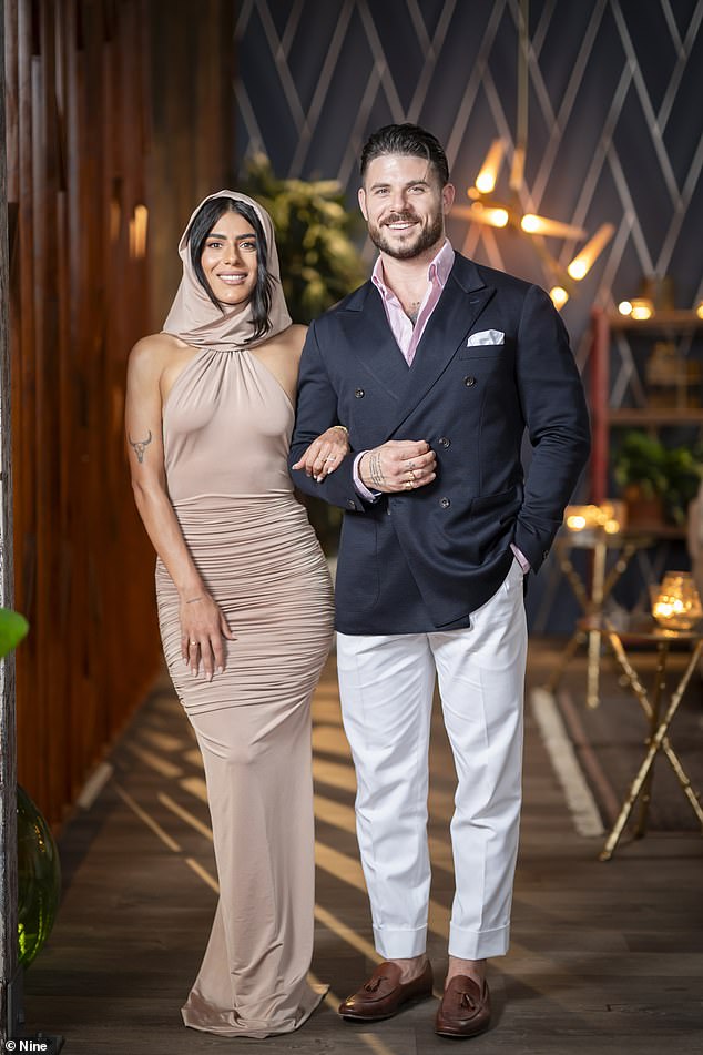 Поклонники шоу Married At First Sight в ярости после того, как жених Пол Антуан бросил свою жену Карину Мирабиле